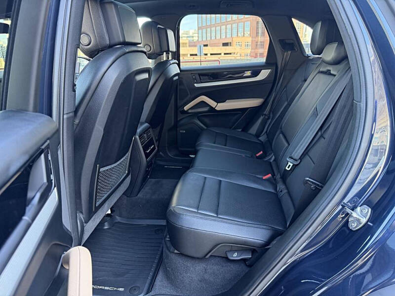 2024 Porsche Cayenne