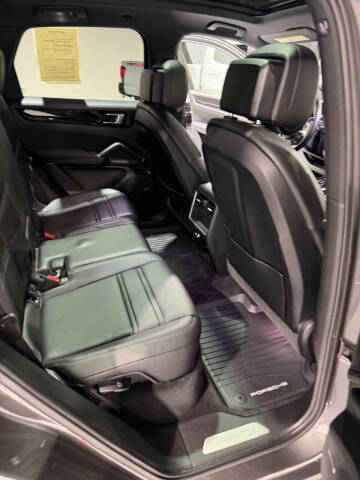 2023 Porsche Cayenne