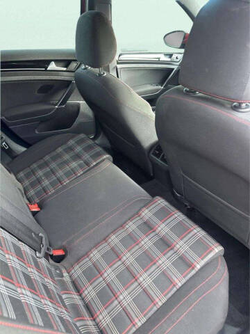 2016 Volkswagen Golf GTI