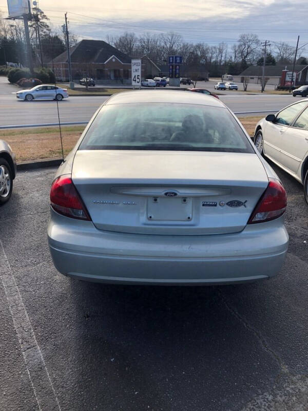 2005 Ford Taurus SEL