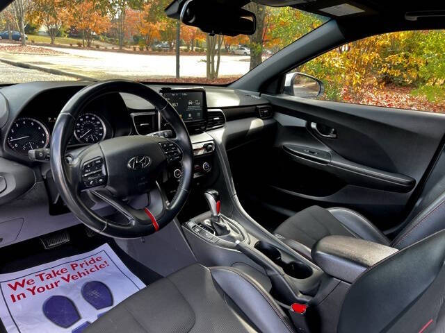 2020 Hyundai Veloster 2.0L Premium