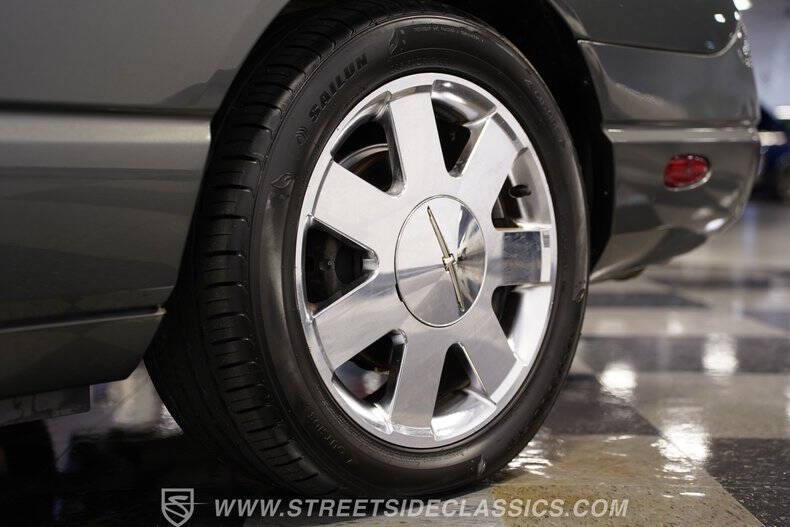 2003 Ford Thunderbird