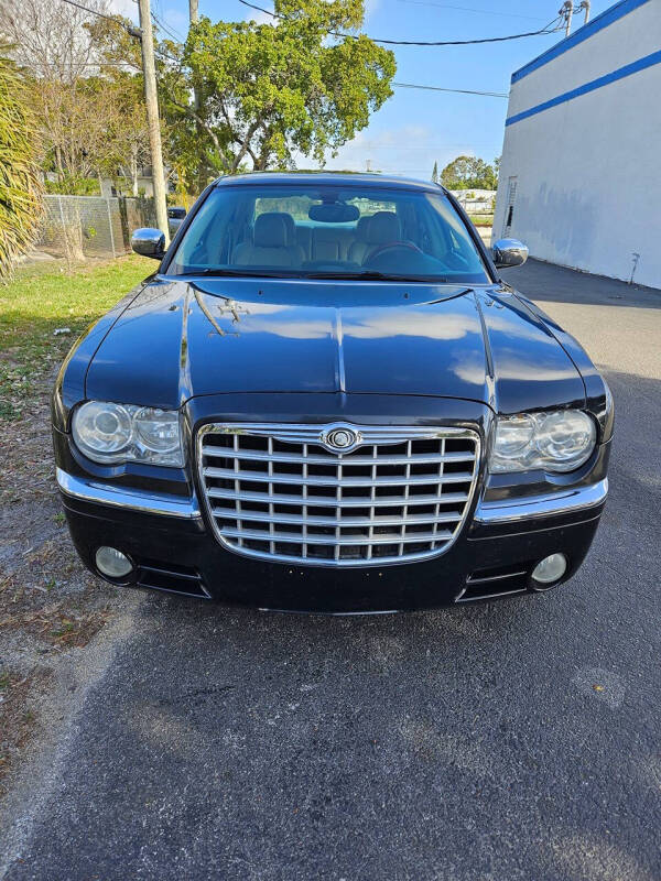 Used 2006 Chrysler 300 C with VIN 2C3KA63H16H531436 for sale in Pompano Beach, FL