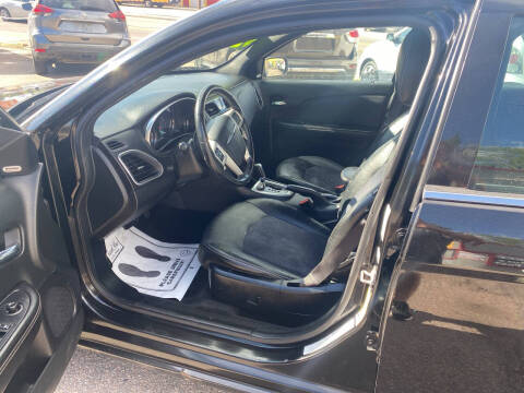 2013 Chrysler 200 Limited