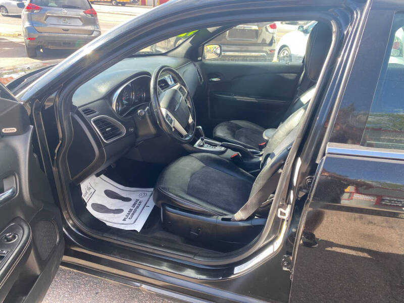 2013 Chrysler 200 Limited