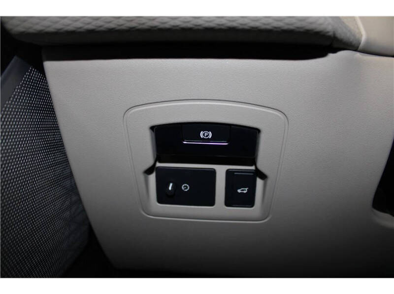 2019 Land Rover Range Rover Velar P250 R-Dynamic SE