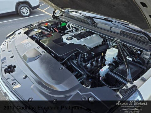 2017 Cadillac Escalade Platinum