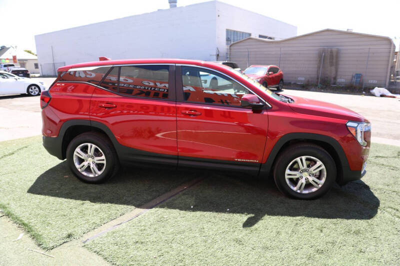 2024 GMC Terrain SLE