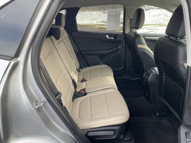 2022 Ford Escape SEL