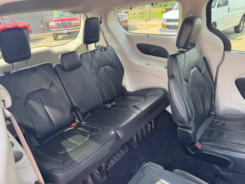 2022 Chrysler Pacifica Touring L