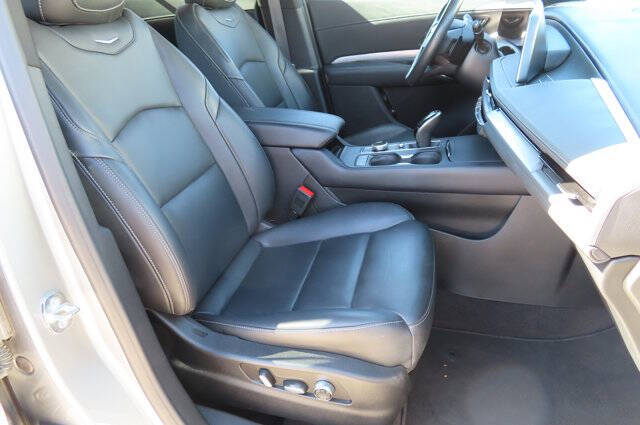 2024 Cadillac XT4 Premium Luxury