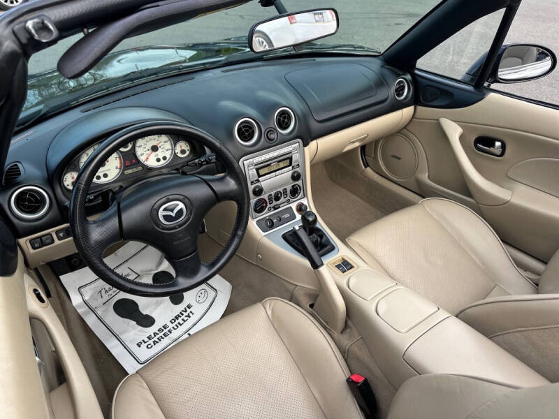 2004 Mazda MX-5 Miata LS