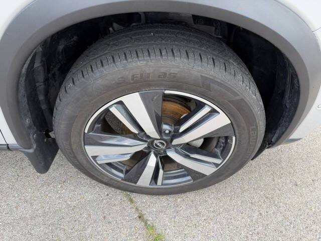 2023 Nissan Rogue SL