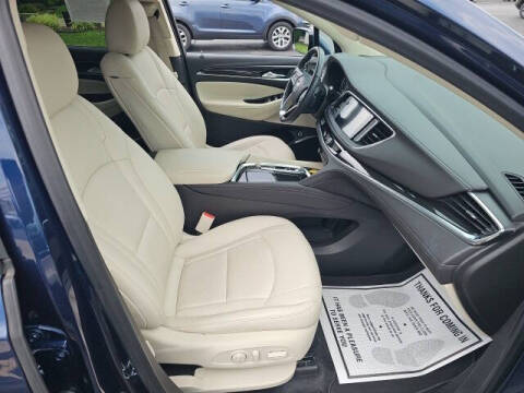 2022 Buick Enclave Essence