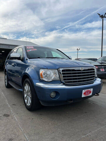 2008 Chrysler Aspen for sale at UNITED AUTO INC in South Sioux City NE