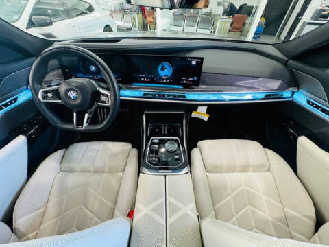 2023 BMW 7 Series 740i