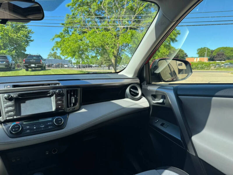 2017 Toyota RAV4 XLE