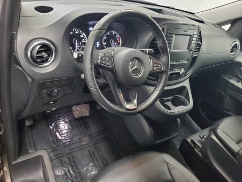 2017 Mercedes-Benz Metris Passenger