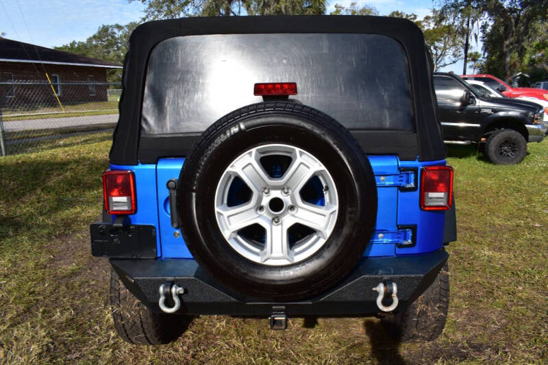 2015 Jeep Wrangler Rubicon photo 31