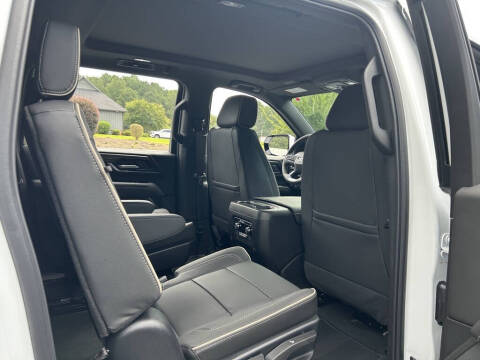 2025 GMC Yukon XL Elevation