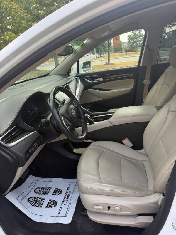 2020 Buick Enclave Essence