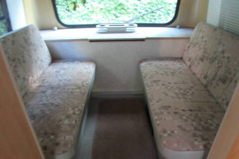 2001 Winnebago Rialta