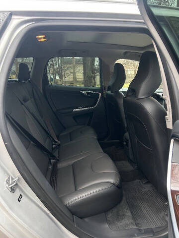 2015 Volvo XC60 T6 Premier Plus