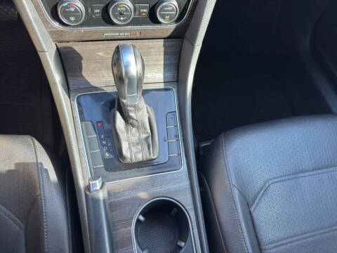 2016 Volkswagen Passat 1.8T SE