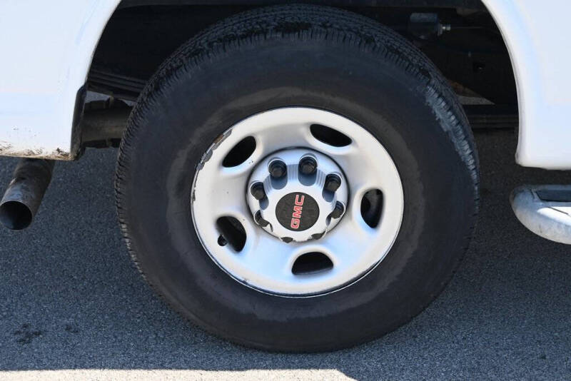 2023 GMC Savana 2500