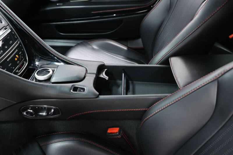 2018 Aston Martin DB11 V12