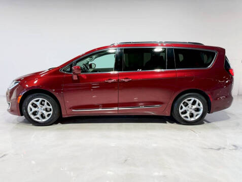 2018 Chrysler Pacifica Touring L Plus