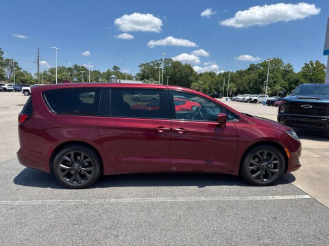 2018 Chrysler Pacifica Touring Plus