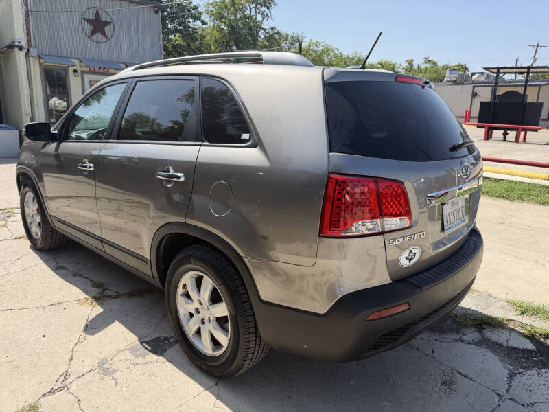 2013 Kia Sorento LX