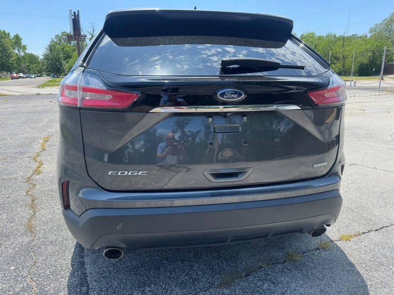 2020 Ford Edge SE