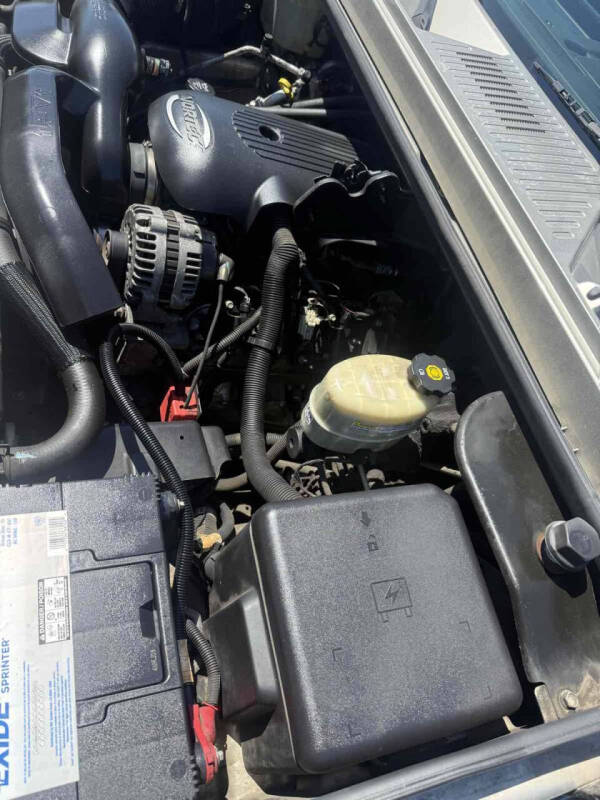 2005 HUMMER H2