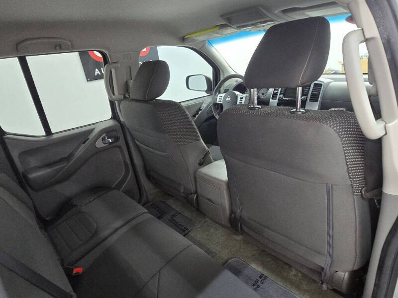 2017 Nissan Frontier S