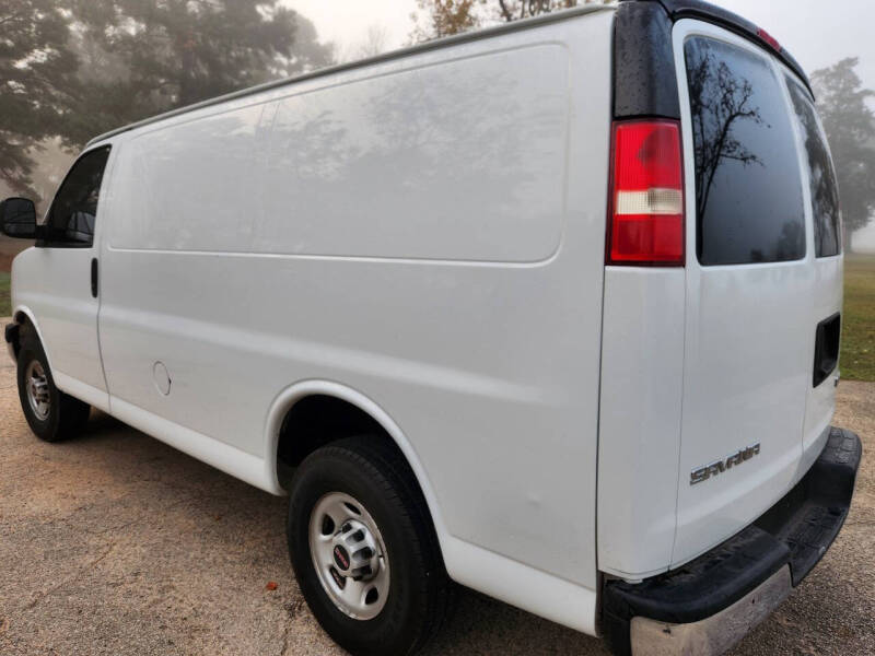 2018 GMC Savana Cargo Work Van photo 12