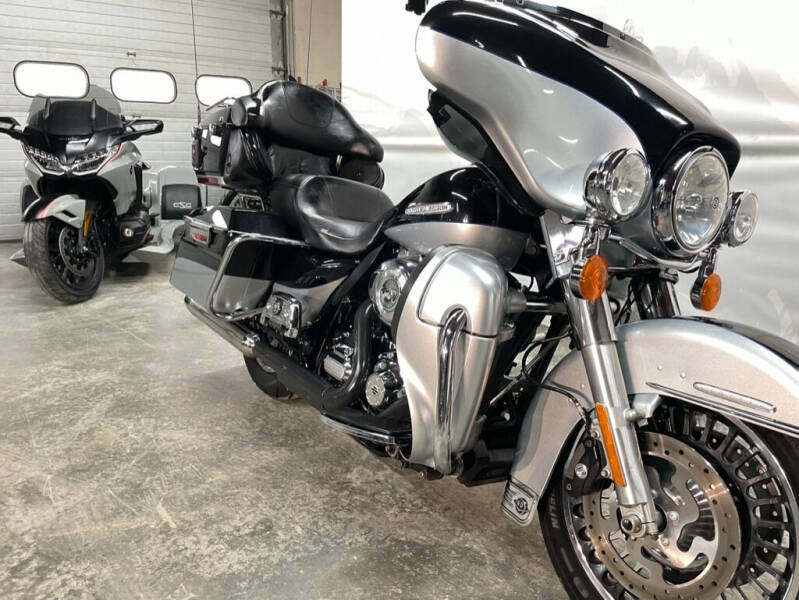 2012 Harley-Davidson FLHTK Ultra Limited