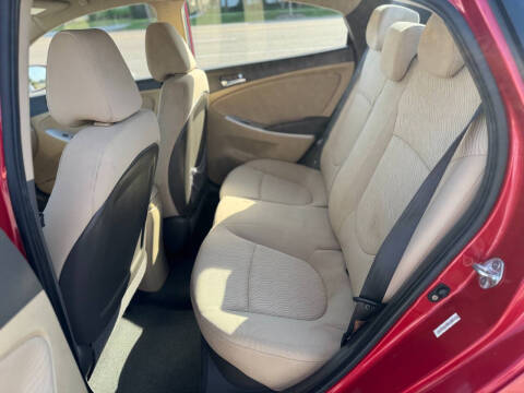 2012 Hyundai Accent GLS