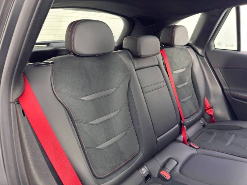 2024 Mercedes-Benz C-Class AMG C 63 S E Performance