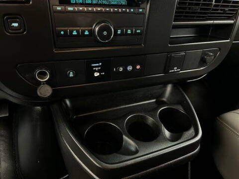 2022 GMC Savana 2500