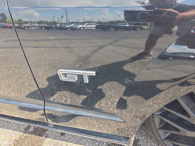 2005 Ford Mustang GT Premium