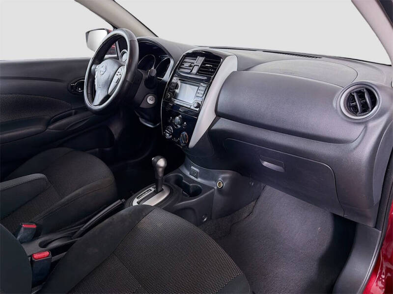 2017 Nissan Versa 1.6 SV