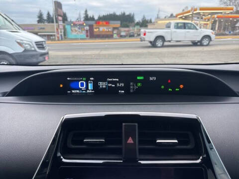 2022 Toyota Prius LE