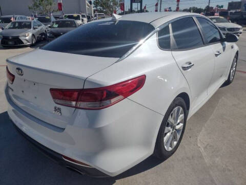 2017 Kia Optima LX