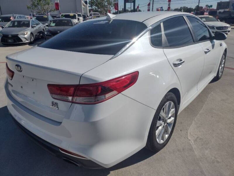 2017 Kia Optima LX