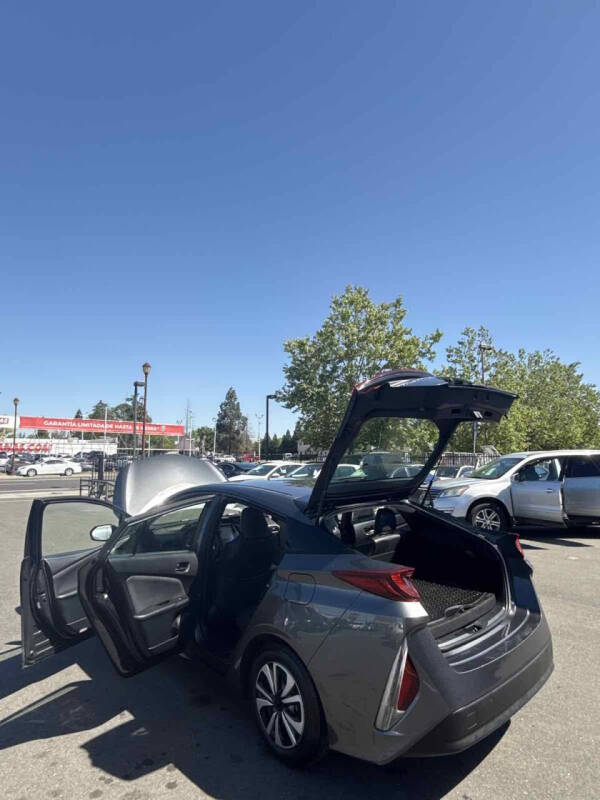 2017 Toyota Prius Prime Plus