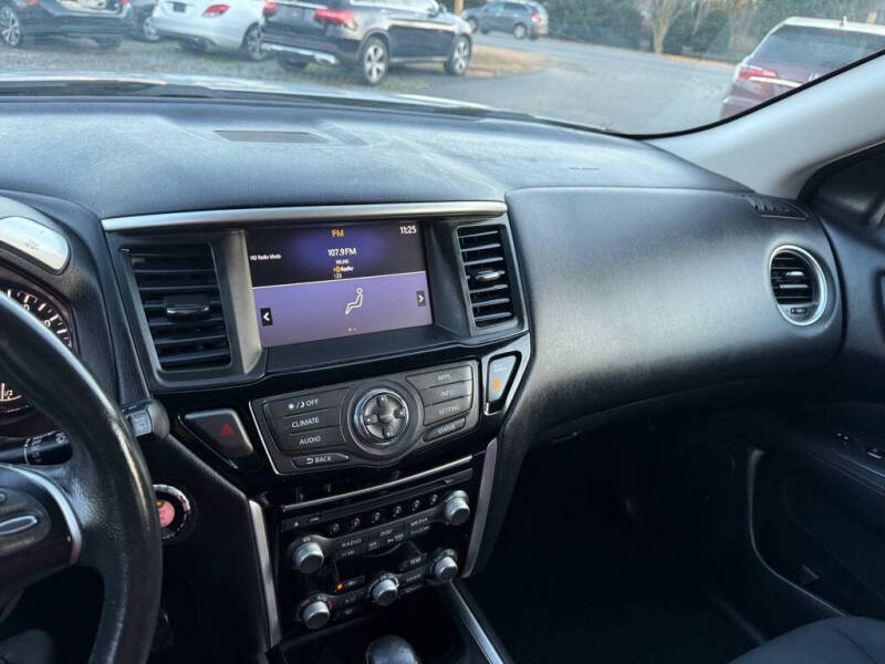 2017 Nissan Pathfinder S