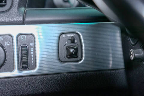 2004 Ford Thunderbird Deluxe