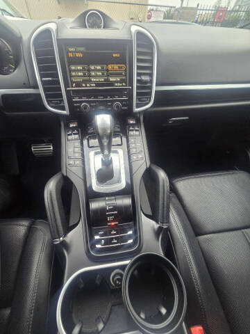 2016 Porsche Cayenne S E-Hybrid